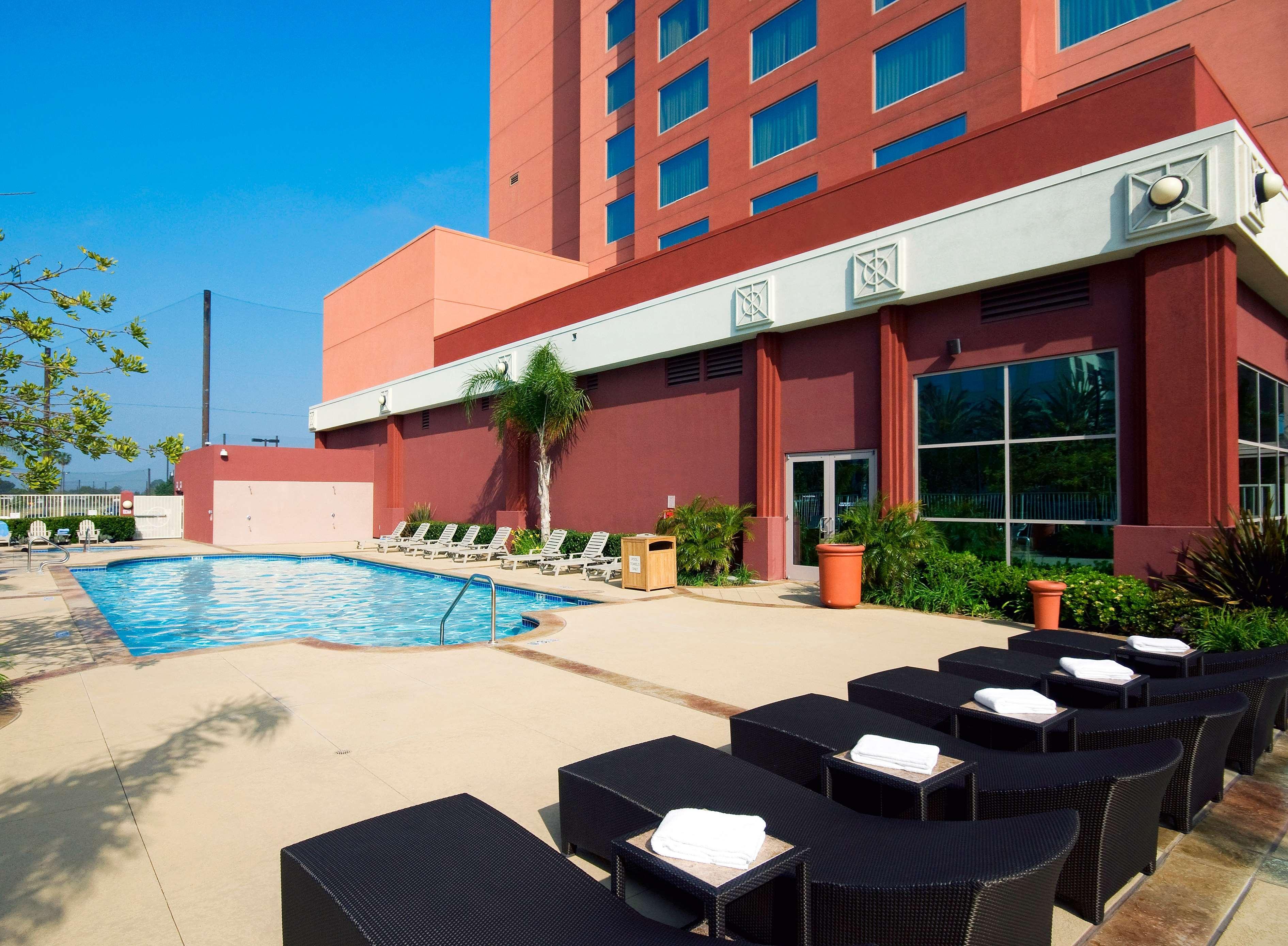 Embassy By Hilton Anaheim South Garden Grove