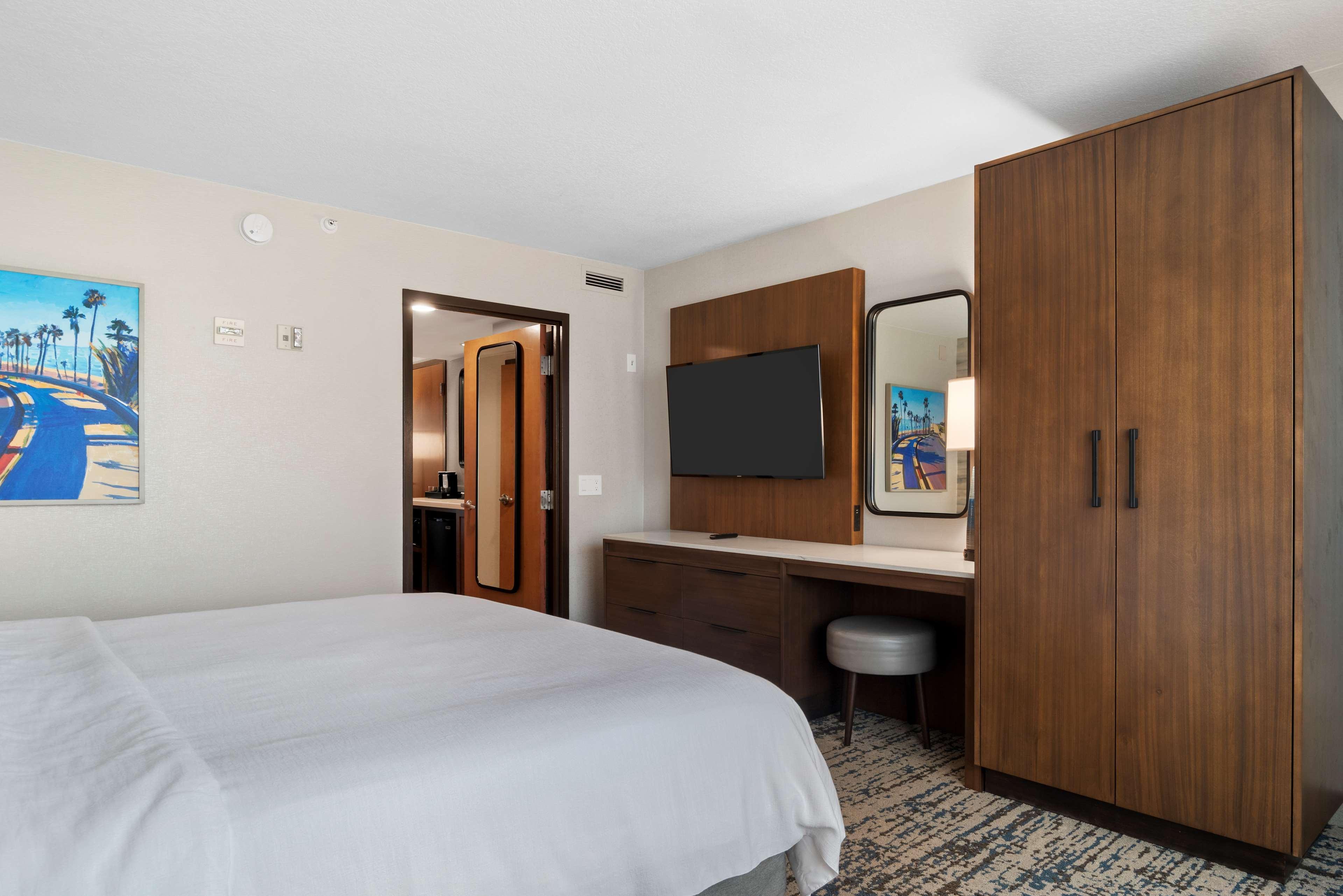 Embassy By Hilton Anaheim South Hotel Garden Grove