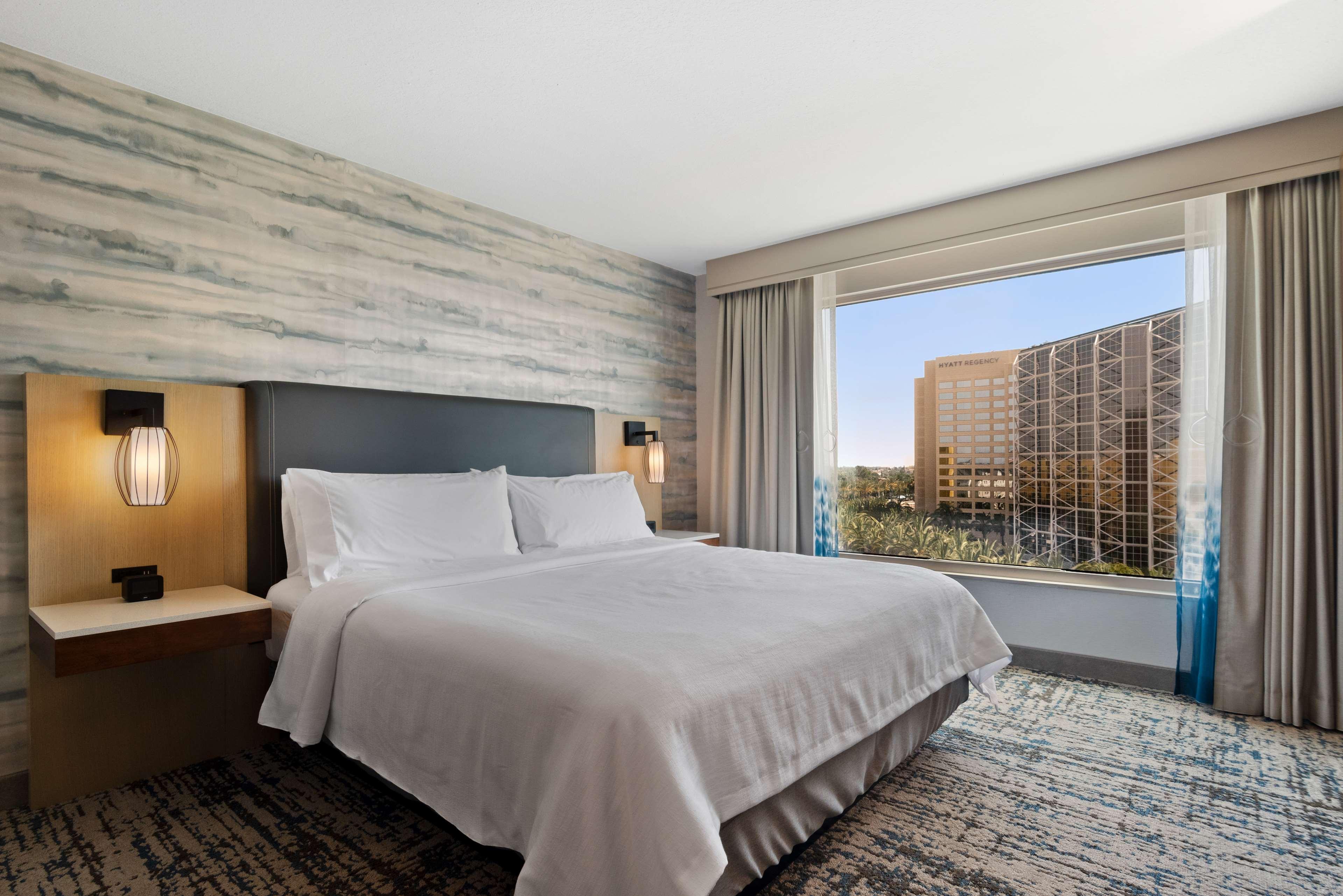 Embassy By Hilton Anaheim South Hotel 4*
