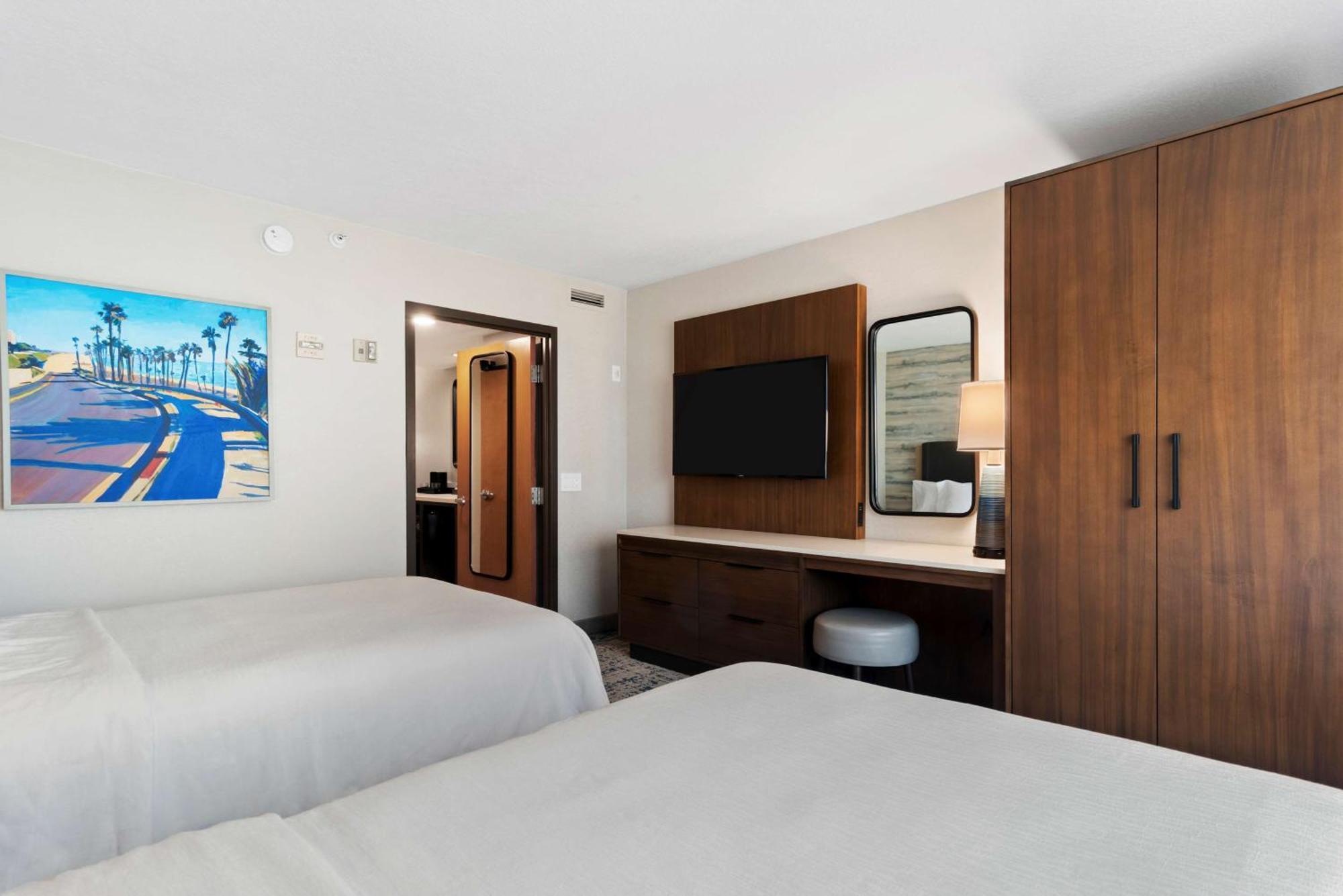 Embassy By Hilton Anaheim South Hotel 4*