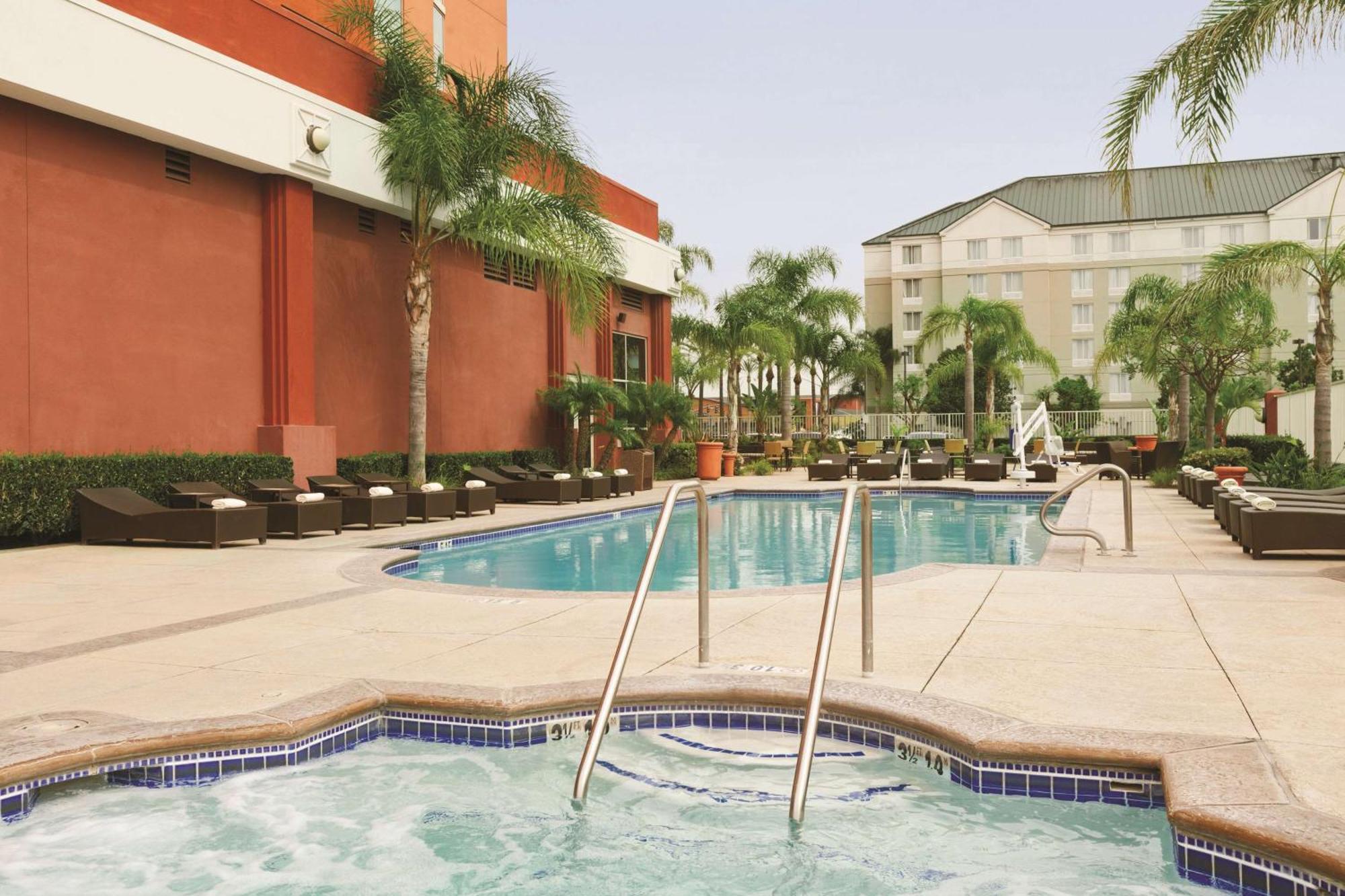 Embassy By Hilton Anaheim South Hotel