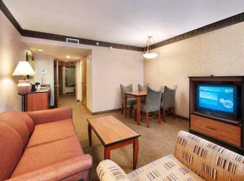 Embassy By Hilton Anaheim South Hotel