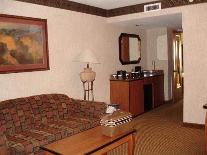 Embassy By Hilton Anaheim South Garden Grove