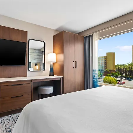 Hotel Embassy By Hilton Anaheim South Garden Grove