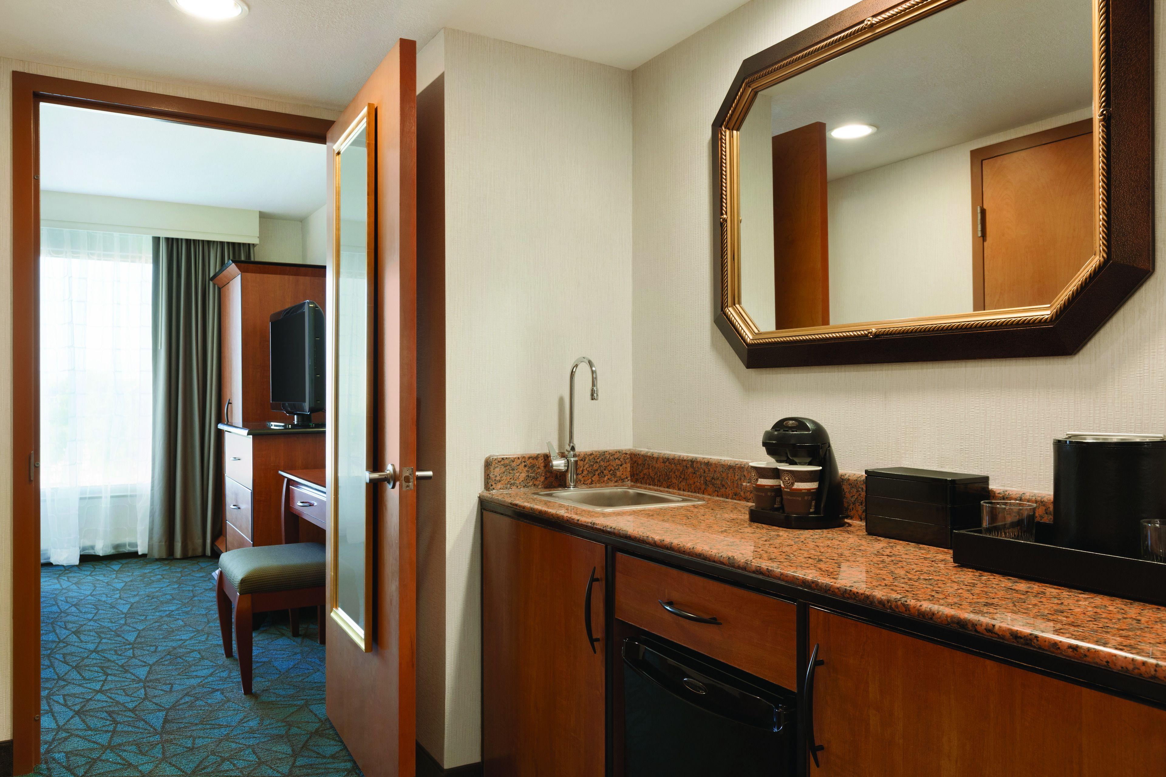 Hotel Embassy By Hilton Anaheim South Garden Grove