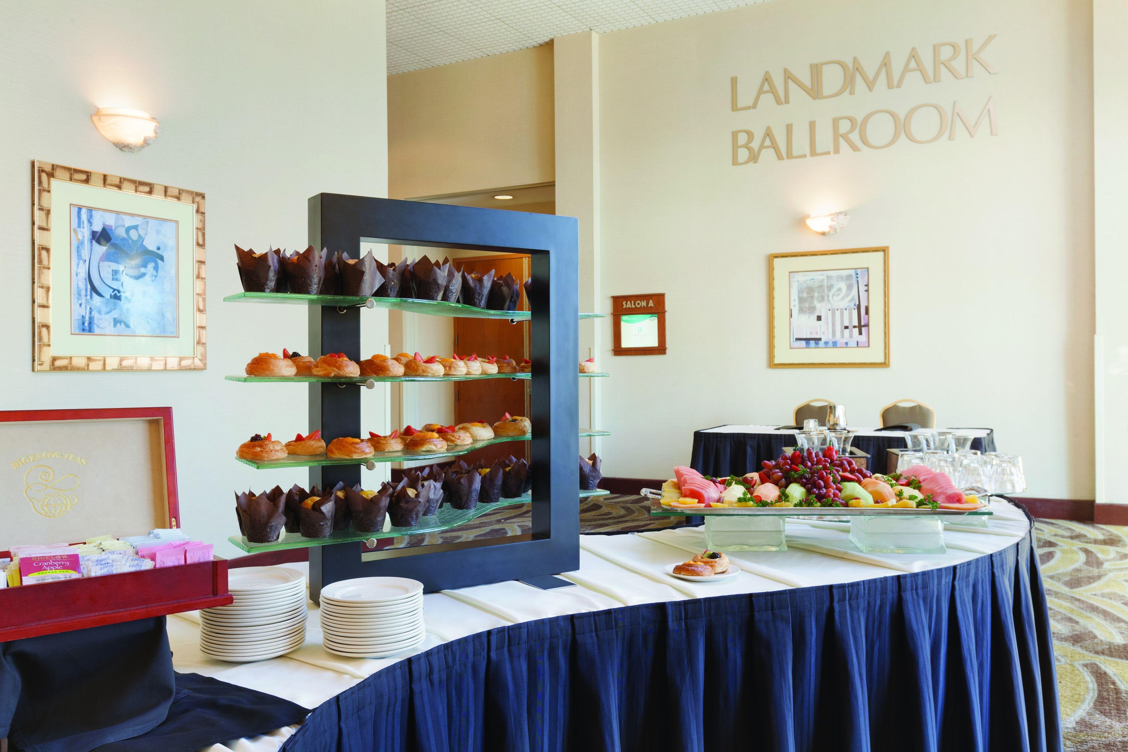 Embassy By Hilton Anaheim South 4*