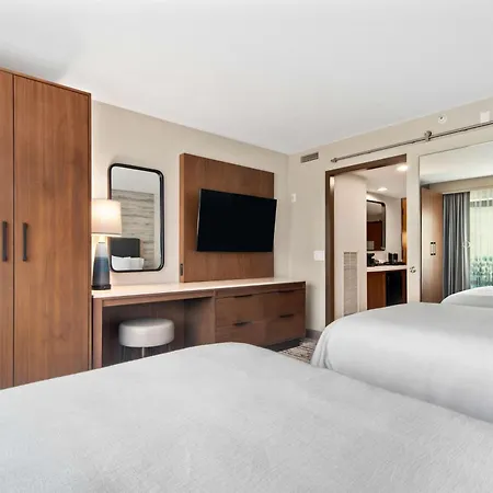 Hotel Embassy By Hilton Anaheim South 4*