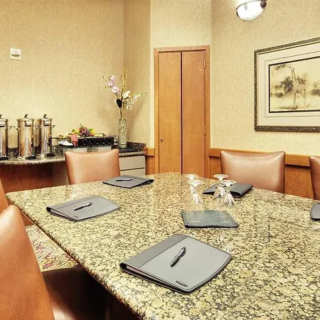Hotel Embassy By Hilton Anaheim South 4*