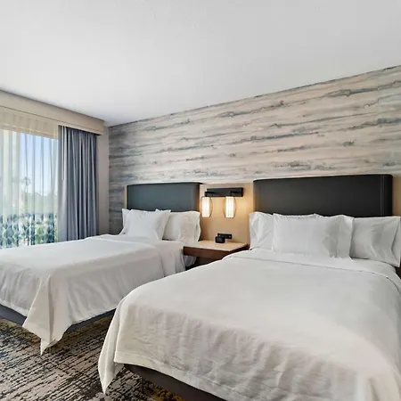 Hotel Embassy By Hilton Anaheim South