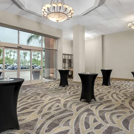 Embassy By Hilton Anaheim South Garden Grove