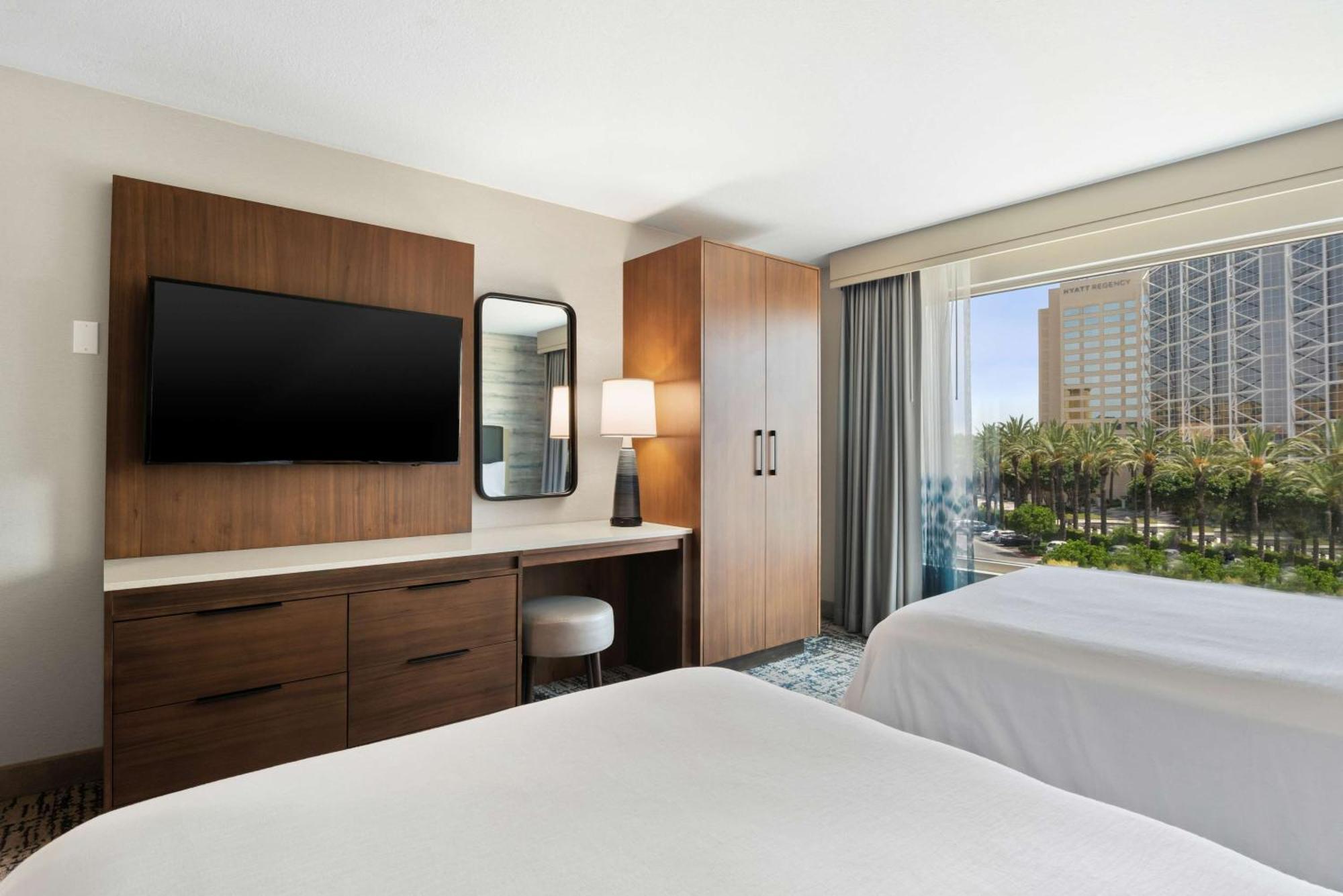 Hotel Embassy By Hilton Anaheim South Garden Grove