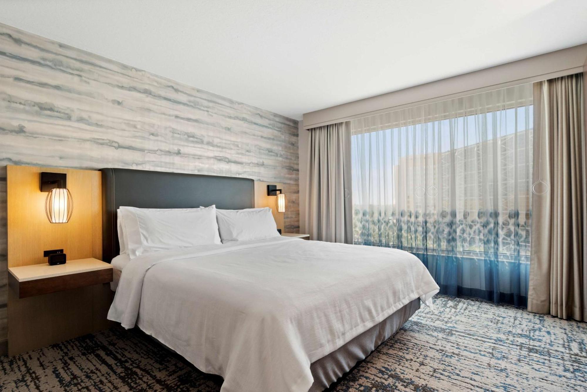 Embassy By Hilton Anaheim South