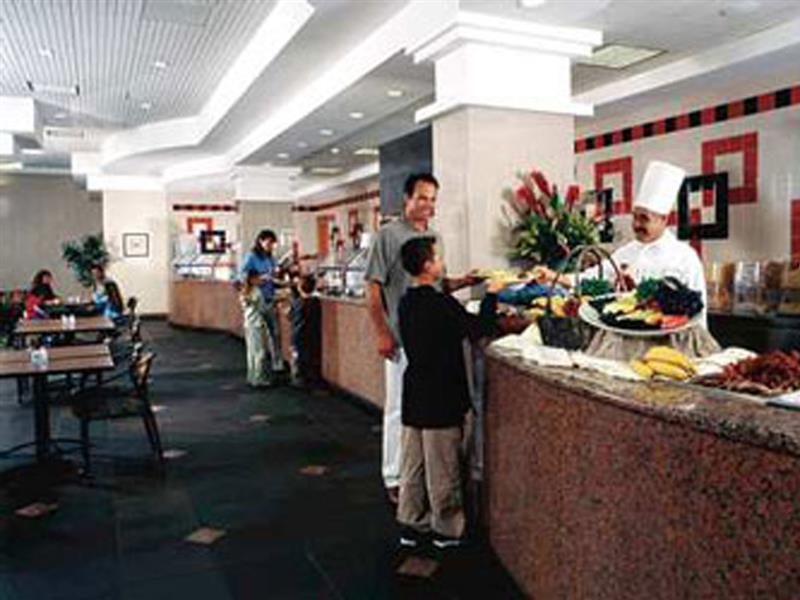 Hotel Embassy By Hilton Anaheim South 4*