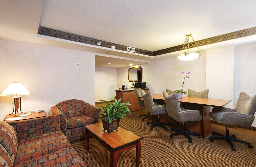 Embassy By Hilton Anaheim South Hotel Garden Grove