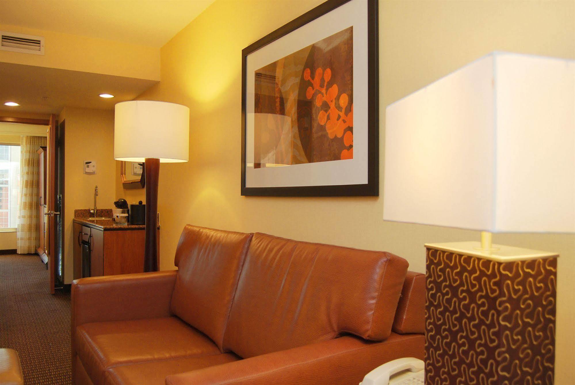 Embassy By Hilton Anaheim South